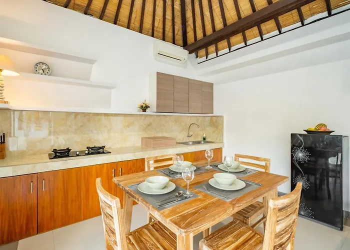 Family With Private Pool And Enclosed Livingroom In
